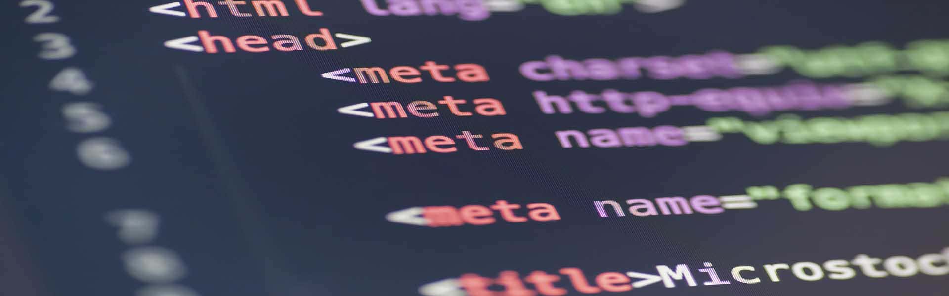 Fragmento de código HTML con las metaetiquetas más importantes para SEO.